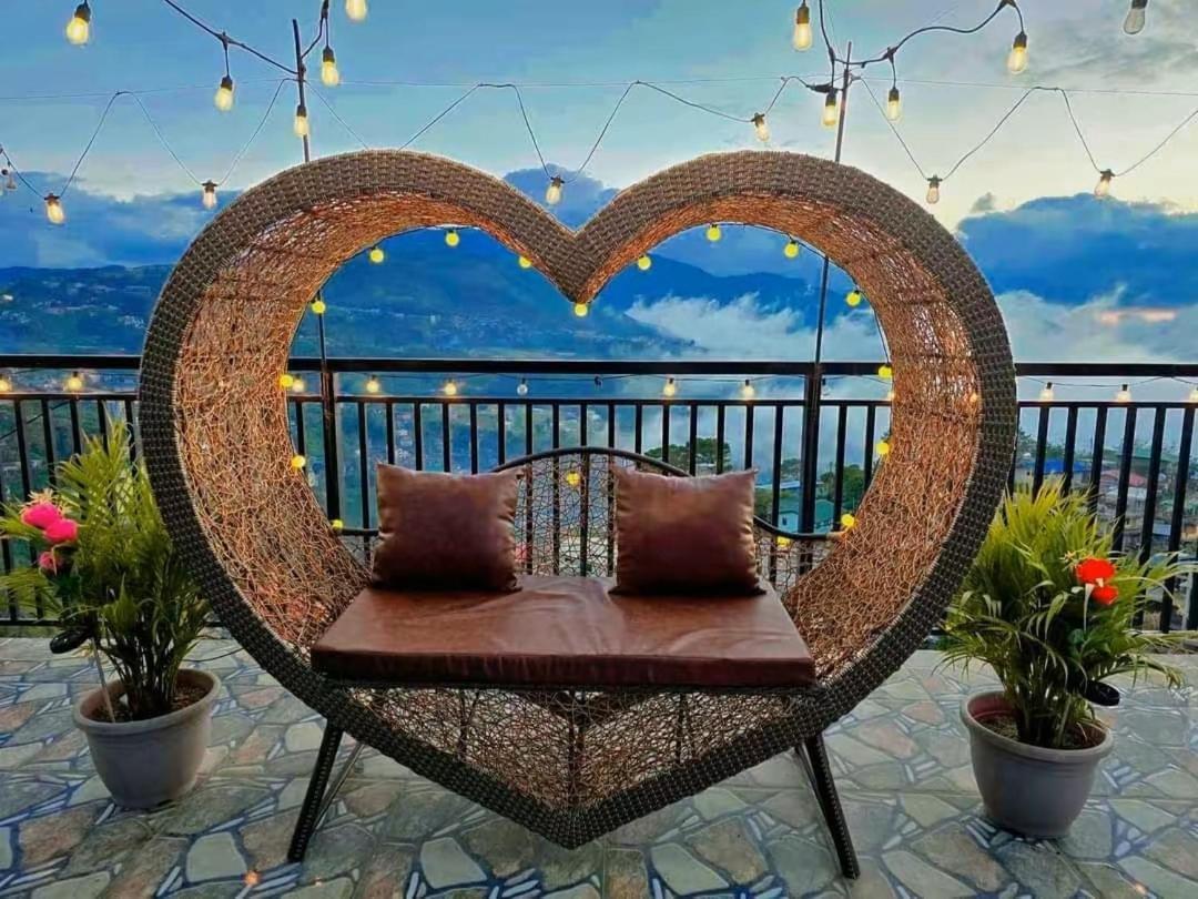 Mountain And Sunsetview Baguio Residences バギオ エクステリア 写真