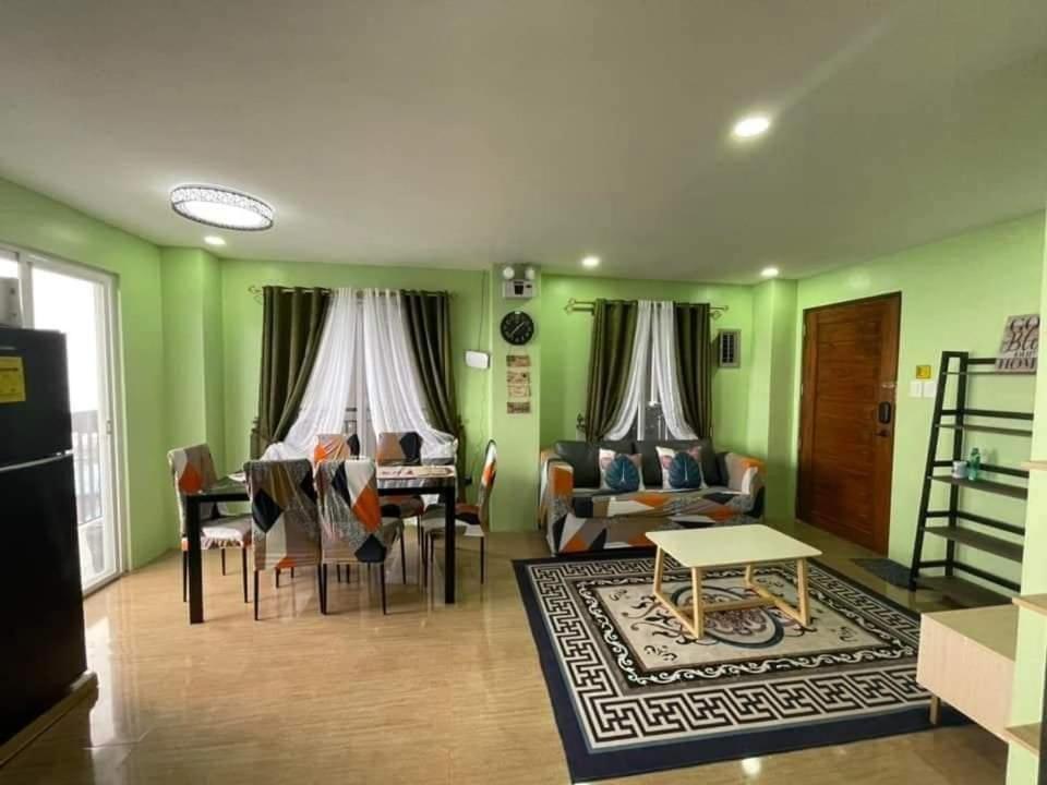 Mountain And Sunsetview Baguio Residences バギオ 部屋 写真