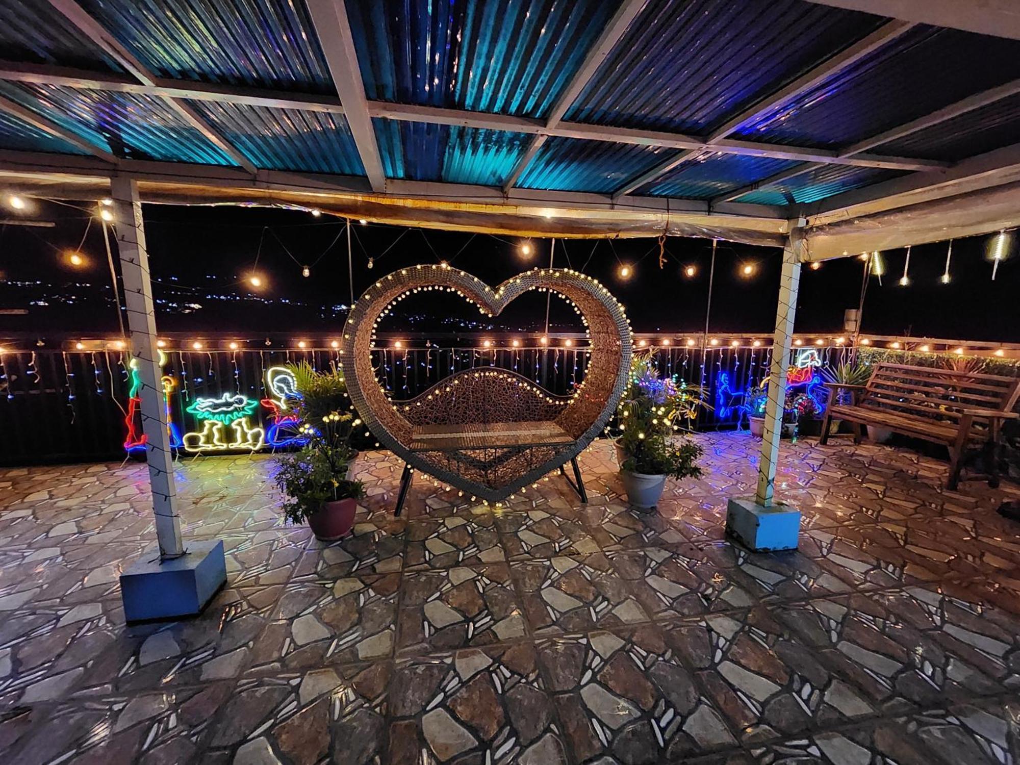 Mountain And Sunsetview Baguio Residences バギオ エクステリア 写真