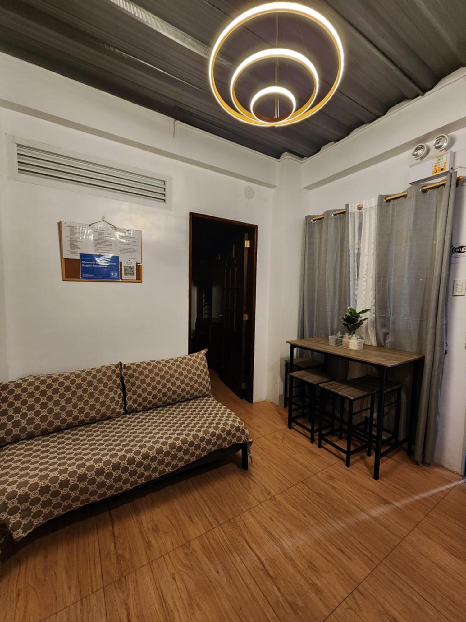 Mountain And Sunsetview Baguio Residences バギオ 部屋 写真